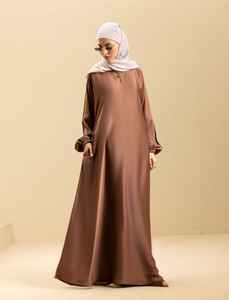 Abaya décontractée pour femmes, best-seller, OEM, confortable, légère, respirante, manches longues, séchage rapide, unie, personnalisée, traditionnelle, musulmane - Product Image 6