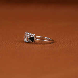 Anillo de compromiso de diamante cultivado en laboratorio para hombre personalizado de lujo 18KT Ajuste de solitario de oro sólido estilo clásico certificado IGI - Product Image 2