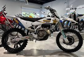 NUEVA Motocicleta Husqvarna FC 450 Rock-star Edition 2025-2026, MÁS VENDIDA, NUEVA EN STOCK - Product Image 4