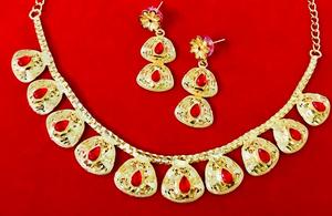 24K Plaqué Or Vintage Dubaï Inspiré Mode Bijoux Ensemble Cuivre Matériel Diamant Pierres Comprend Boucles D'oreilles Bracelets Peignes - Product Image 4