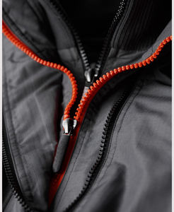 Veste coupe-vent de course en nylon personnalisée OEM Poches latérales Hiver Pull zippé Imperméable Sports d'extérieur Décoration Capuche - Product Image 3