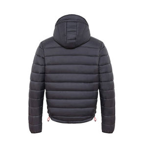 Chaqueta acolchada térmica para hombre, diseñada para clima frío y creada como una elegante chaqueta acolchada para hombre. - Product Image 3
