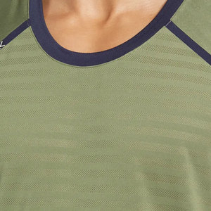 Fitness Wear Hombres Camiseta sin mangas El mejor material Hecho Camiseta sin mangas de alta calidad para hombres Disponible a un precio razonable - Product Image 3