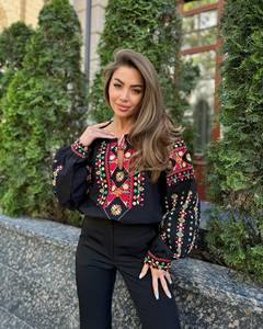 Venta caliente señoras Boho Casual cuello redondo camisas bordadas florales manga larga Mujer negro y rojo ucraniano blusa bordada - Product Image 2