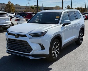 Toyota Grand Highlander Limited AWD 2024 Usado en Excelentes Condiciones - Listo para Enviar - Product Image 1