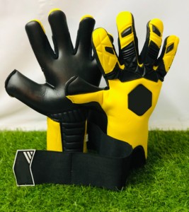 ¡Novedad de 2025! Guantes de portero de cuero, guantes de fútbol profesionales de alta calidad, ropa transpirable, guantes de portero de PU - Product Image 1