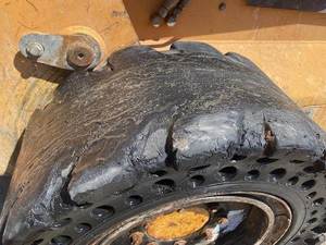 2001 Case 75XT Skid Steer Loader-Rendimiento de servicio pesado en un paquete compacto - Product Image 2