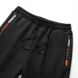 Survêtement personnalisé avec logo, couleur unie noire, tissu polaire 320 g/m², séchage rapide, vêtements de jogging, survêtement à fermeture éclair pour hommes - Product Image 6