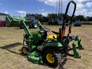 Tractores Agrícolas Diésel John Deere 4052M Usados de Alta Calidad, 4x4, con Precio Competitivo, Tamaño Compacto, Motor de Bomba 2WD como Núcleo - Product Image 4
