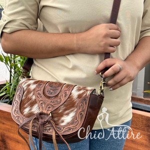 Yeni koleksiyon gerçek inek derisi kürk el Tooled deri askılı çanta oyma Bohemian çanta kadın kullanımı için sıcak satış çanta - Product Image 1