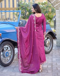 Vestido de fiesta con trabajo bordado de secuencia de codificación - Product Image 2