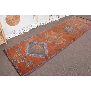 Alfombra Turca Vintage, Alfombra Herki de 2.7x9.5 pies, Alfombra Abstracta Naranja y Gris - Product Image 4