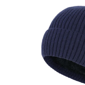 Gorros de Punto de Color Sólido Premium Unisex, Impresión de Logotipo Personalizado, Impresión Digital Disponible, Todos los Colores y Tamaños, Estilo Urbano Común - Product Image 3