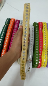 Tissu de dentelle brodée florale colorée vibrante et détaillée Motifs complexes écologiques pour chaussures haut de gamme et utilisation à la mode - Product Image 4