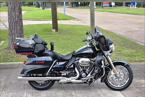 เตรียมพร้อมสำหรับการขับขี่ปี 2026 รถมอเตอร์ไซค์ทัวร์ริ่งฮาร์เลย์-เดวิดสัน ELECTRA GLIDE CVO ULTRA CLASSIC สำหรับขาย - Product Image 2