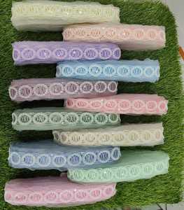 Cordones de trabajo de hilo bordados hechos a medida con opciones multicolores en piedras fijadas en 1 pulgada de ancho en tela de red. - Product Image 3