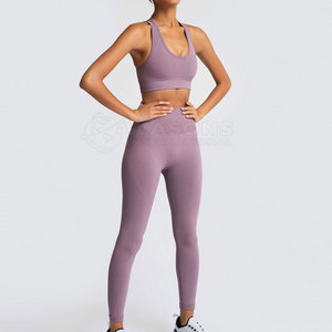 Ensemble de yoga style fashion, design sans coutures, ensemble de yoga extensible et doux pour la gym et les vêtements de sport - Product Image 3
