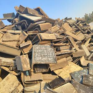 Chatarra de hierro de metal pesado 2025, chatarra de acero HMS 1 y 2, metal ferroso industrial para reciclaje, chatarra a granel lista para la exportación a la venta - Product Image 1