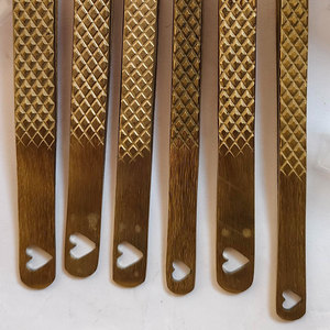 ชุดแหนบต่อขนตาสแตนเลสสีทอง 6 ชิ้น แบบใช้มือ รูปหัวใจ ได้รับการรับรองมาตรฐาน Class I และ CE ผ่านการฆ่าเชื้อด้วยอุณหภูมิสูง อุปกรณ์สำหรับต่อขนตา - Product Image 3