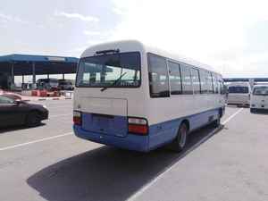 HINO Liesse II 4.0 2020, intérieur en cuir foncé gauche, transmission intégrale, SUV hybride électrique avec galerie de toit en alliage d'aluminium - Product Image 4