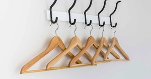 Cintre en bois de luxe, best-seller, style et taille personnalisés, fabrication en Inde, nouveau style élégant, fabricant de haute qualité - Product Image 2