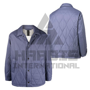 Vestes d'entraîneur à manches longues personnalisées de la meilleure qualité pour hommes vestes d'entraîneur à bas prix Veste d'entraîneur matelassée de la meilleure qualité pour hommes - Product Image 3