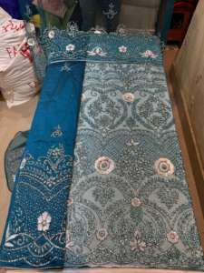 Producto Elegante y Único de Encaje Bordado a Mano con Cuentas de George Rapper - Product Image 5