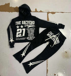 Ensemble jogging et sweat à capuche rose imprimé en coton épais pour femme, coupe courte, style streetwear, personnalisable avec logo - Product Image 3