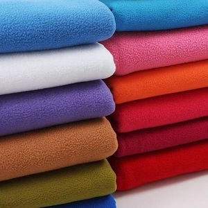 Vente en gros de couverture polaire en microfibre 100% polyester motif de points personnalisé confortable pliable avec logo brodé pas cher - Product Image 1