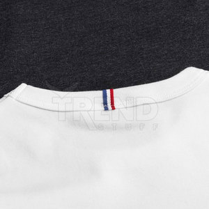 เสื้อสเวตเตอร์สวมหัวคอกลมของผู้ชายเสื้อลำลองน้ำหนักเบาสีทึบที่นิยมมากที่สุดสำหรับฤดูหนาวขายส่งตามสั่ง - Product Image 3