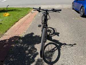 Prêt à être expédié : Vélo électrique Trek Verve+ 4S Lowstep 2025, longue autonomie, garantie 3 ans, qualité DIY et industrielle - Product Image 2