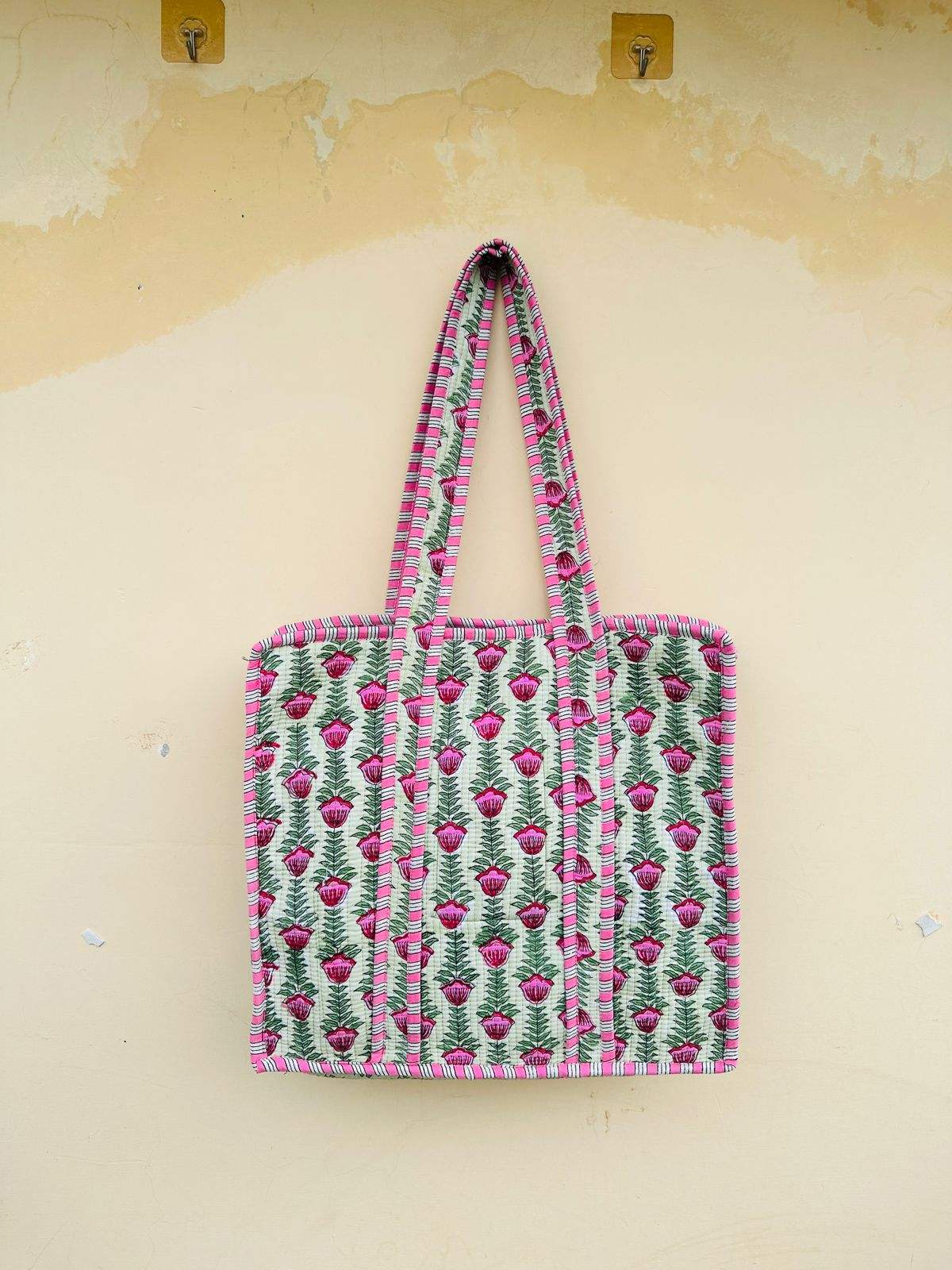 ตามที่แสดงในภาพ