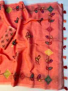 ผ้าลินินอินเดีย บูติกบอลลีวูด ผ้าส่าหรีแบบไม่พิมพ์ลาย งานฝีมือสุดพิเศษ ดีไซน์หรูหรา ล่าสุด คุณภาพพรีเมียม สำหรับผู้หญิง มีสินค้าในสต็อก ผ้าส่าหรีแบบมีสายห้อย - Product Image 2