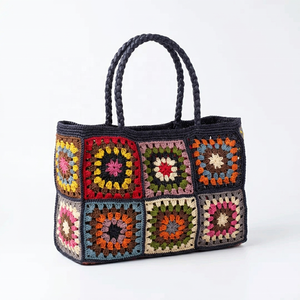Bolso tote de rafia hecho a mano, estilo bohemio, patchwork, bolso de hombro ligero, para viajes y actividades al aire libre. - Product Image 3