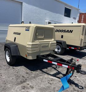 Compresseur d'air diesel portable haute pression jaune et noir, refroidi par air, de type remorque, pour utilisation sur chantier industriel - Product Image 6