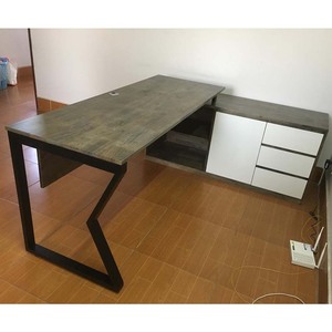 โต๊ะคอมพิวเตอร์สำนักงานผู้บริหารรุ่นใหม่ ขาเหล็ก ขนาด 160x140 ซม. ต้องประกอบเอง (HBMC022) - Product Image 5