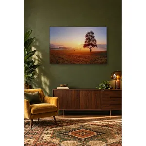 Impression sur toile de Fida Lone Tree au lever du soleil dans un champ brumeux - Product Image 3