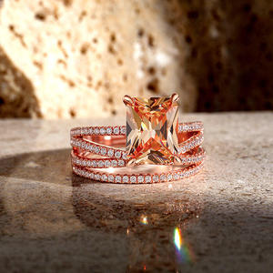 Anillo de Compromiso Jeulia Crossover con Circonita de Corte Radiante Inspirado en la Órbita Estelar - Product Image 5