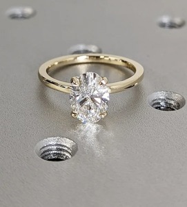 Anillo de compromiso ovalado de diamante de laboratorio Oval Lab Diamond y anillo de bodas solitario Anillo de diamante de laboratorio de oro amarillo - Product Image 2