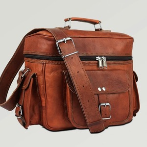 Sac de travail en cuir pour femmes, sac à bandoulière pour appareil photo DSLR personnalisé, cadeau de voyage - Product Image 5