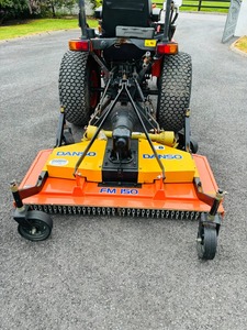 Tractor Compacto Kubota B2650 con Cortadora de Césped - Product Image 6