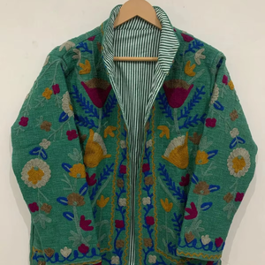 Chaqueta corta de invierno con bordado Suzani verde, chaqueta bohemia de invierno, chaqueta bordada a mano para mujer, regalo - Product Image 1