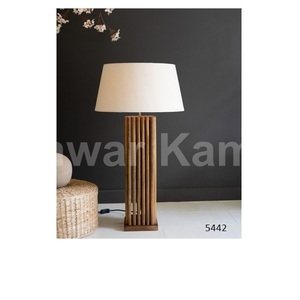 Lámpara de mesa con husillos de madera con pantalla de tela para el hogar, sala de Estar, comedor, decoración - Product Image 1
