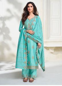 Collection de robes en soie non cousues de qualité supérieure pour les fêtes Vêtements indiens et pakistanais originaux du Pakistan - Product Image 5