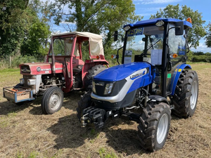 Tracteur agricole Deutz Fahr M404-70HP 4x4 avec boîte de vitesses et pompe. - Product Image 3