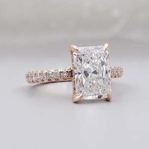 Anillo de Compromiso con Certificado IGI, Diamante Cultivado en Laboratorio con Corte Radiante, Banda Pavé y Halo Oculto, Anillos de Diamantes Elegantes - Product Image 3
