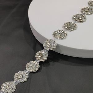 Tela de red de encaje de diamante de plata tejida ecológica hecha a mano con diseño de borde elegante único y elegante para bolsos y textiles para el hogar - Product Image 3