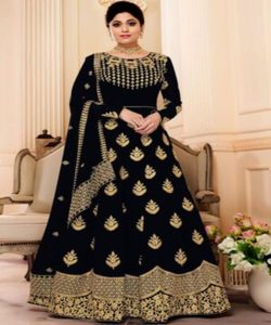 ชุดเดรสสำหรับผู้หญิงเสื้อเบลาส์สีดำยาวสไตล์ส้อมดีไซน์แบบสุภาพ - Product Image 1