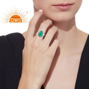 เครื่องประดับแหวนพลอยโอนิกซ์สีเขียวธรรมชาติสีเงิน925ชั้นดีดีไซน์ใหม่สำหรับเป็นของขวัญสำหรับผู้หญิง - Product Image 2