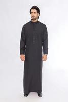 Kaftans arabes islamiques pour hommes avec logo personnalisé d'usine, robe pour l'Aïd, Dubaï, Ramadan, vêtements quotidiens, abaya musulmane brodée, vêtements pour hommes